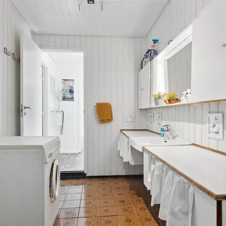 Fernanda - 1-3km From The Sea By Interhome Casa vacanze Hals